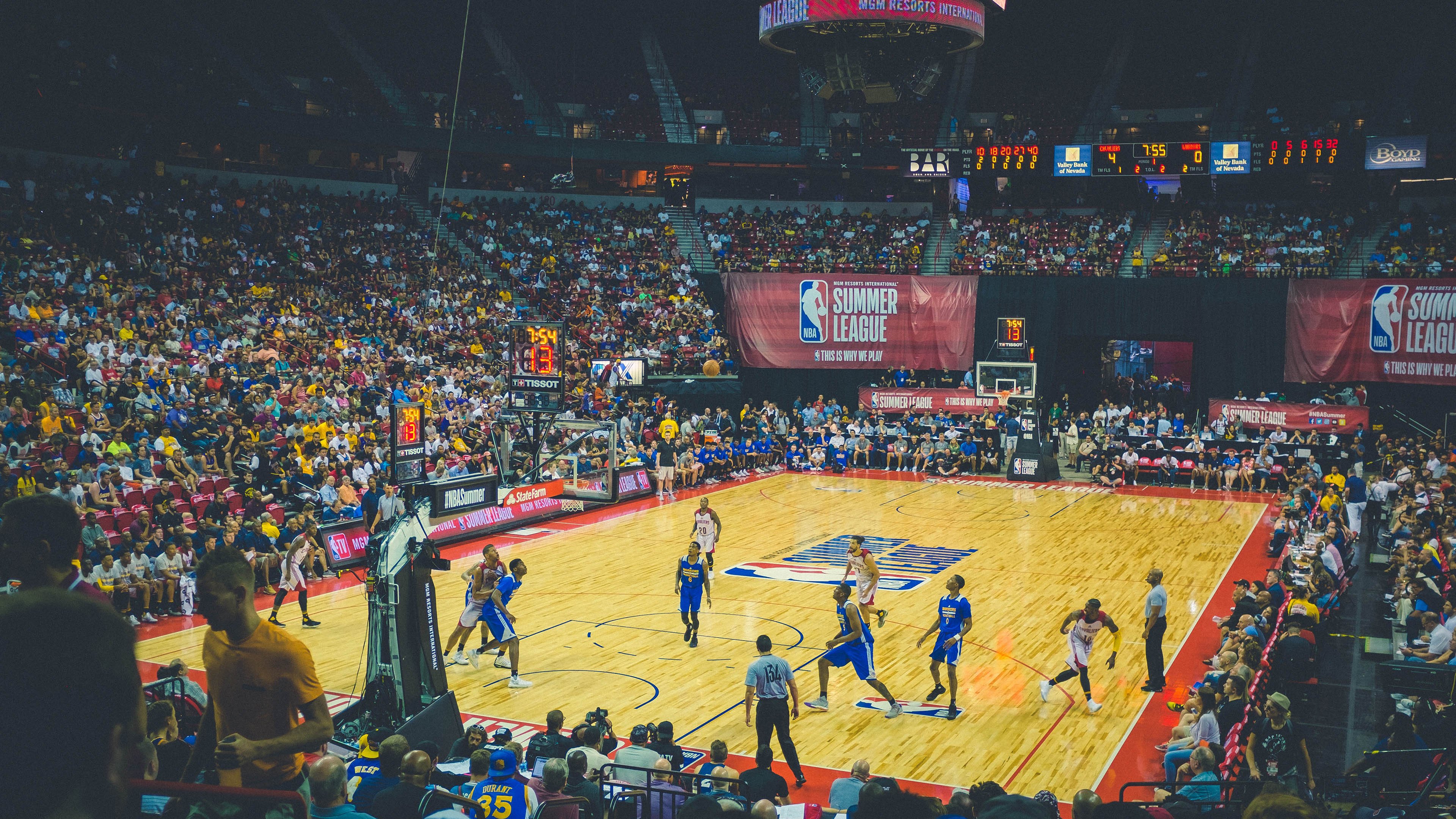 热火队球员合力表现 全队战绩持续稳定，热火队的阵容